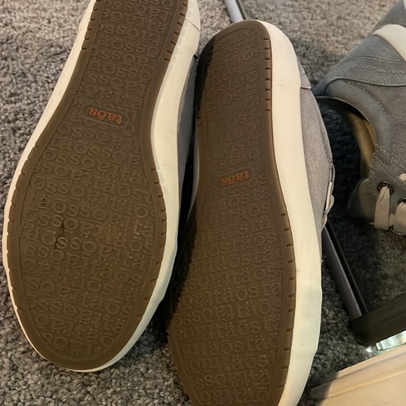 Taos Sneaker - Picture 3 of 3